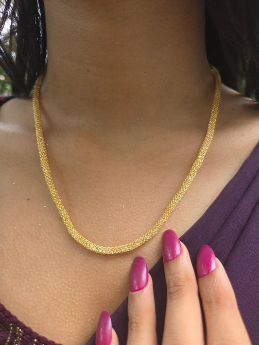 Hiranmala Premium Quality Budget Friendly Light Weight White Cristal Beaded Daily Wear Chain