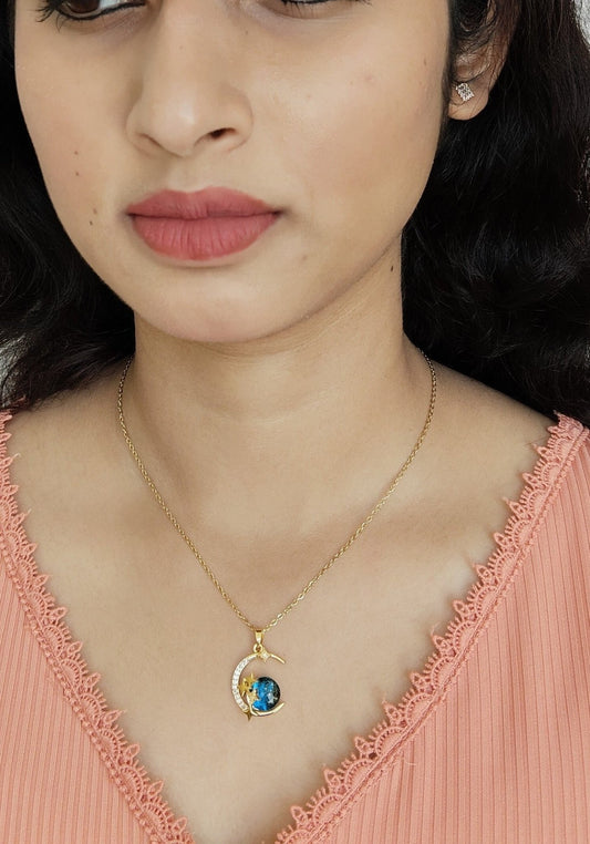 Cosmic Whisper Premium Quality 18k Gold Plated Simple and Elegant Western Chain with Pendant