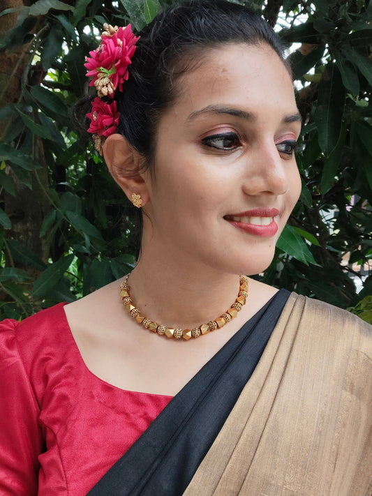 Kanakabindu Premium Quality Antique Gold Stylish and Traditional 22k Gold Plated Necklace Set
