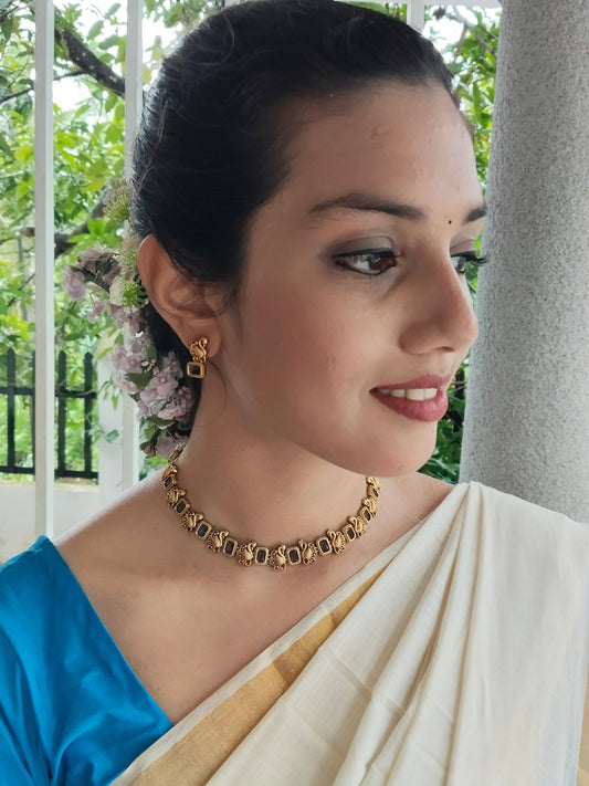 Hamsavalli Beautiful Budget Friendly Traditional Choker Set