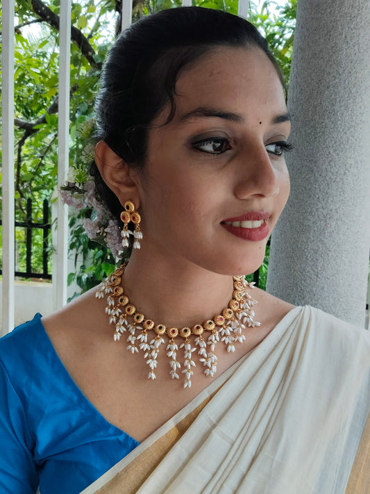 Mogralatika Beautiful and Elegant Rice Pearl Traditional Necklace Set