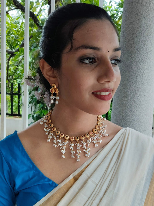 Mogralatika Beautiful and Elegant Rice Pearl Traditional Necklace Set