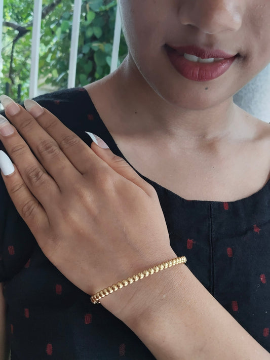 SunDot Premium Quality Budget Friendly Anti-Tarnished Openable Free Size Kada Bangle