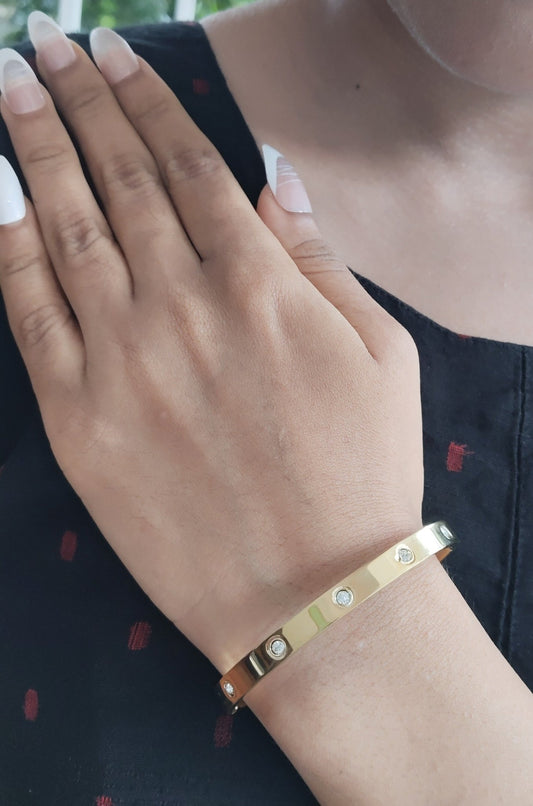 Kiritika Premium Quality Budget Friendly Anti-Tarnished Openable Free Size Kada Bangle