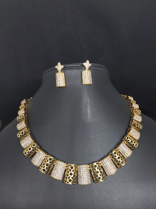 Jalajaala Premium Quality Antique Gold Beautiful AD and Stoned Necklace Set