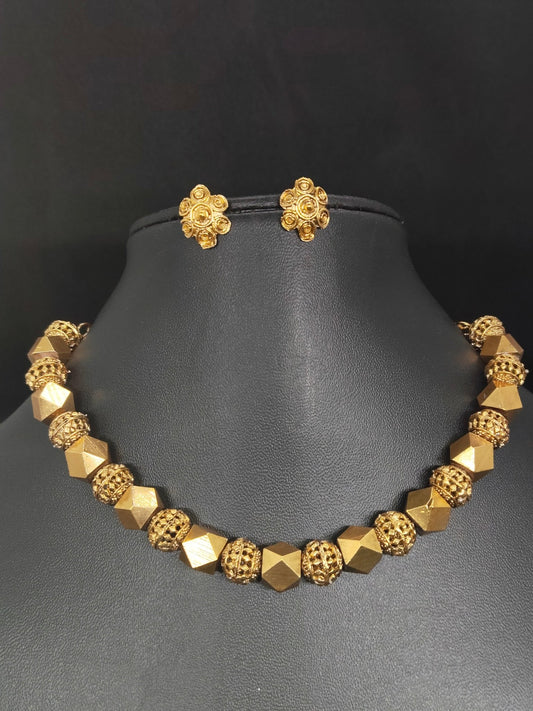 Kanakabindu Premium Quality Antique Gold Stylish and Traditional 22k Gold Plated Necklace Set