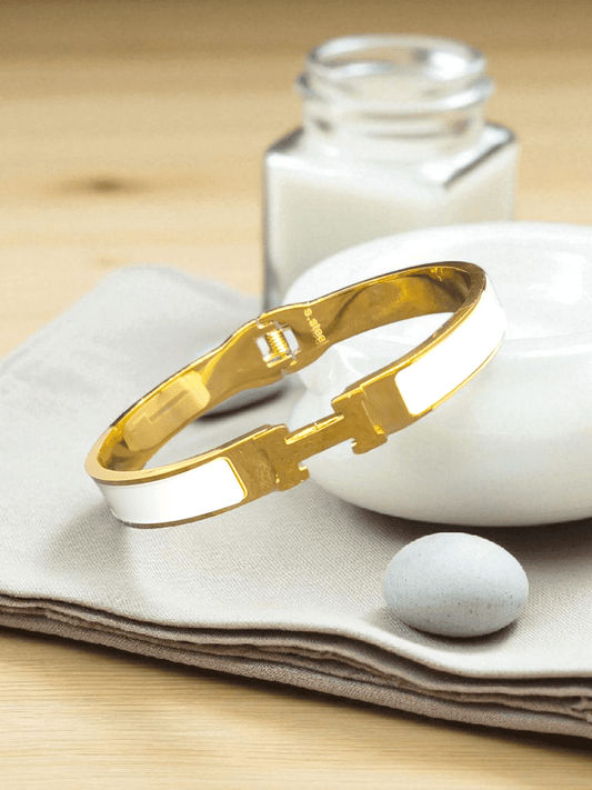 Sitaara Premium Quality Budget Friendly Anti-Tarnished Openable Free Size Kada Bangle