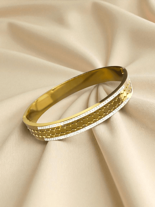 HoneyGlint Premium Quality Budget Friendly Anti-Tarnished Openable Free Size Kada Bangle