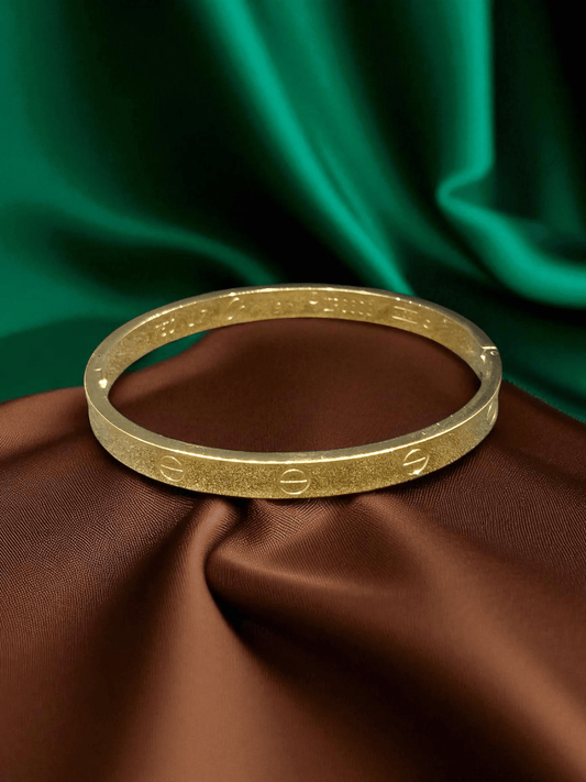 Axis Gold Premium Quality Budget Friendly Anti-Tarnished Openable Free Size Kada Bangle