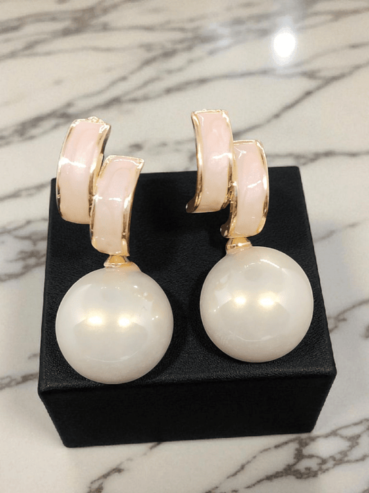 SoftHalo Budget Friendly Elegant and Stylish Earring in Pearl