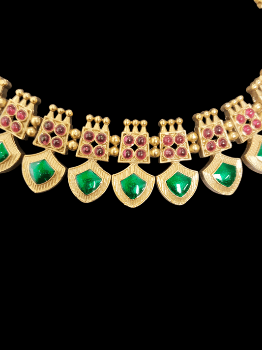 Aura of Avani Premium Quality Elegant And Beautiful Traditional Palakka Necklace Set