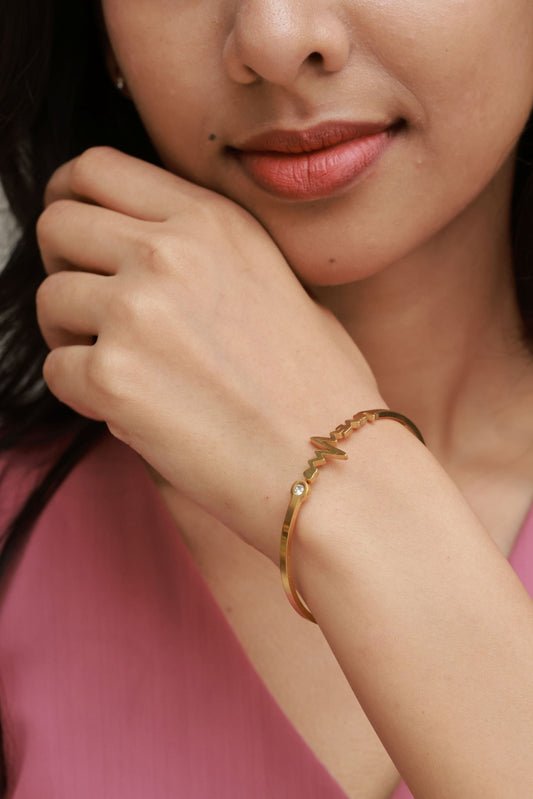 Pulse of Love Premium Quality Budget Friendly Anti-Tarnished Openable Free Size Kada Bangle