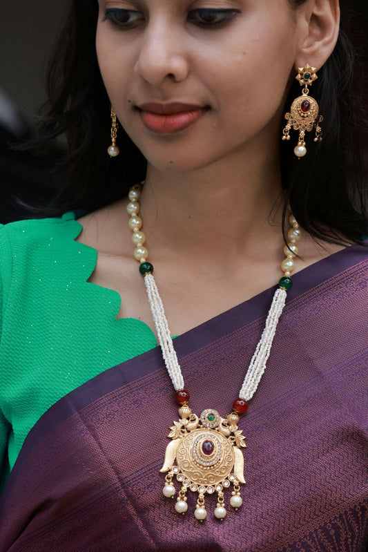 Vishwakirti Premium Quality Antique Gold Mat Finish Elegant and Beautiful Mid Length Pearl Haram/Chain with Earring Set