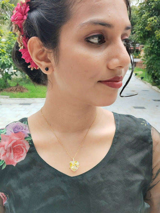 Premanjali Premium Quality 18k Gold Plated Simple and Elegant Budget Friendly Western Chain
