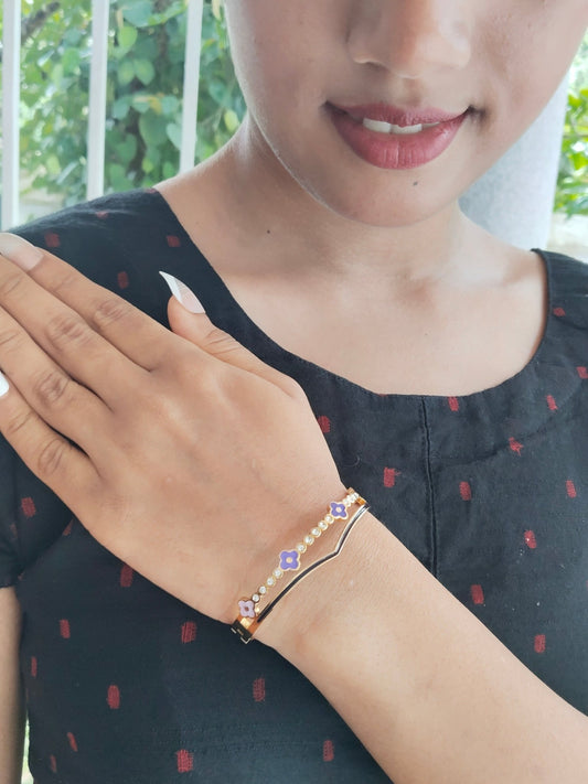 Violetmohini Premium Quality Budget Friendly Anti-Tarnished Openable Free Size Kada Bangle
