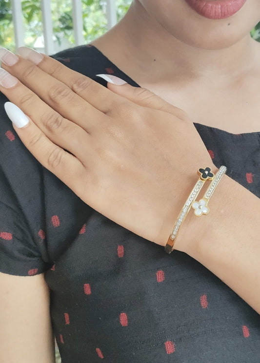 Petal Beam Premium Quality Budget Friendly Anti-Tarnished Openable Free Size Kada Bangle