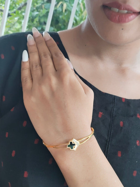 Velvet Arrow Premium Quality Budget Friendly Anti-Tarnished Openable Free Size Kada Bangle