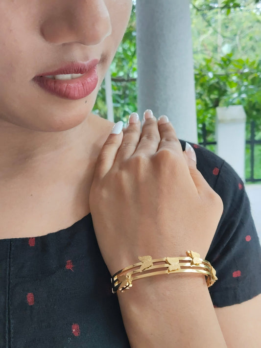 Sundarmriga Premium Quality Budget Friendly Anti-Tarnished Openable Free Size Kada Bangle
