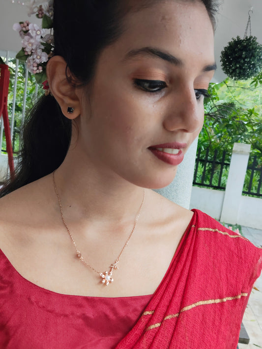 Kanakabala Premium Quality Rose Gold Plated Simple and Elegant Western Chain with Pendant