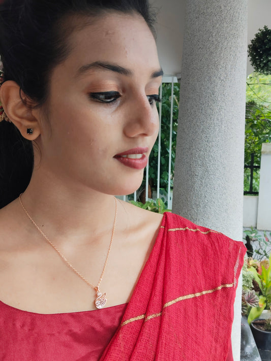Rajhansika Premium Quality 18k Gold Plated Simple and Elegant Budget Friendly Western Chain
