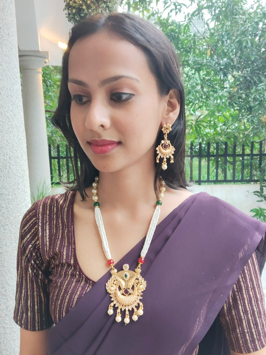Trishaktika Premium Quality Antique Gold Mat Finish Elegant and Beautiful Mid Length Pearl Haram/Chain with Earring Set