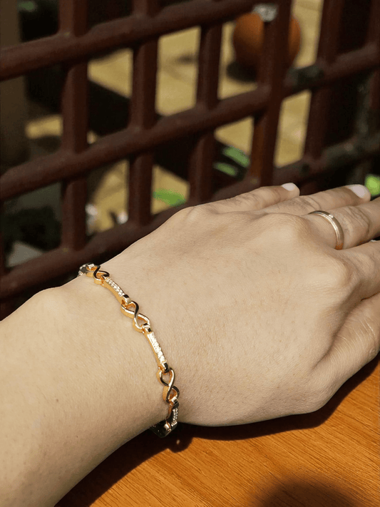 Endless Charm Premium Quality 22k Gold Plated AD Stoned Trendy and Stylish Bracelet