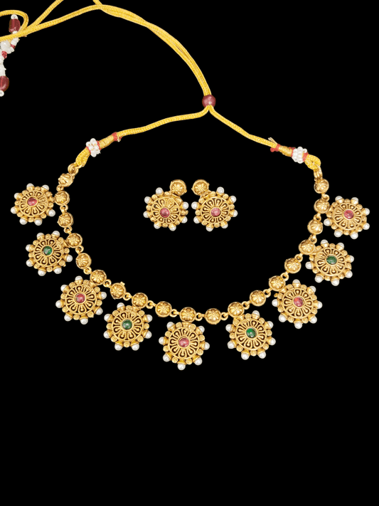 Enchanted Beautiful And Elegant Treading Traditional Pearl Floral Necklace Set