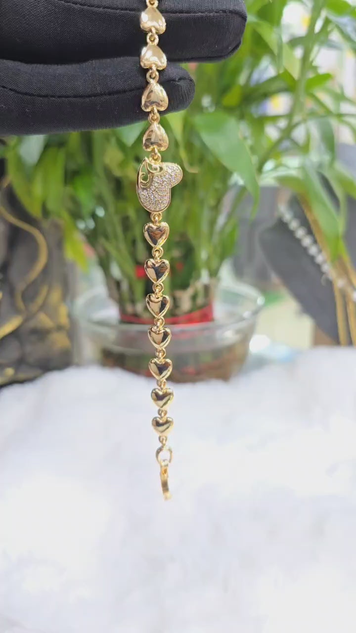 D’or Darling Premium Quality Trendy and Stylish 18k Gold Plated Heart Shape Designed Bracelet